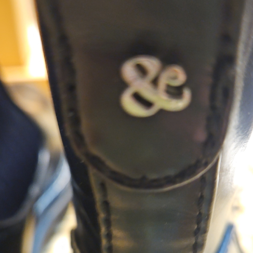 Sam And Libby Size 8 Elegant Black Leather Boots with Logo Detail - Picture 2 of 8